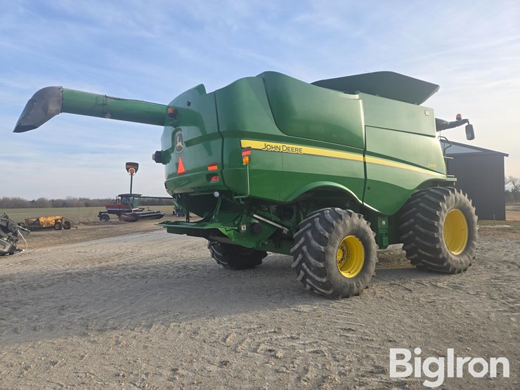 2013-john-deere-s670-image-5