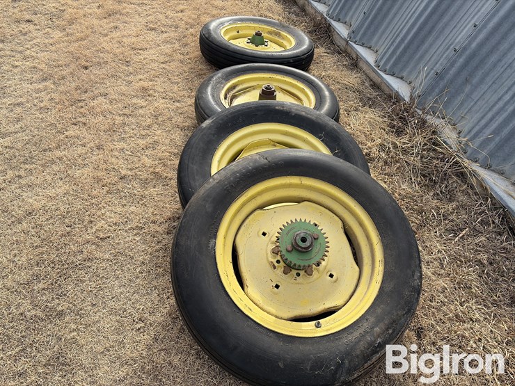 john-deere-1770-wheels-&-drive-frames-image-13