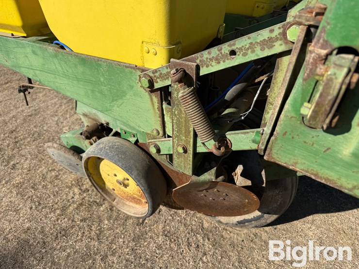 john-deere-7000-image-17