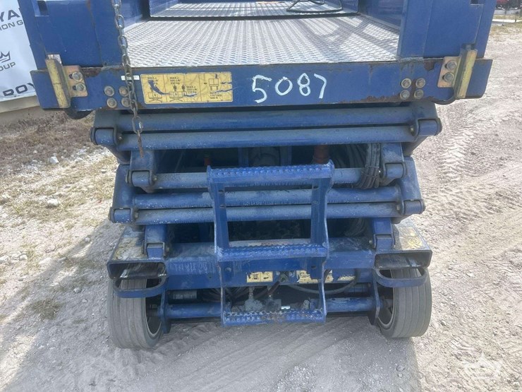 2005-jlg-2646e2-image-14