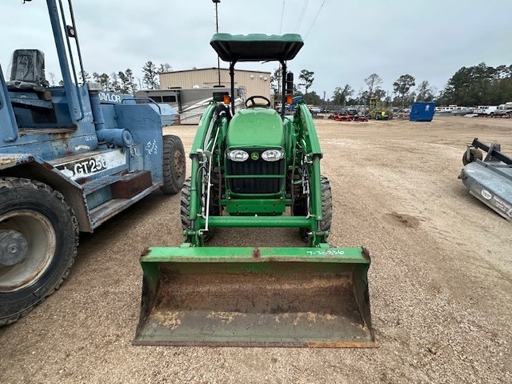 john-deere-4105-image-7