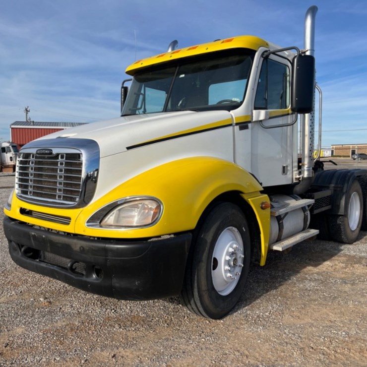 2007 FREIGHTLINER COLUMBIA 120