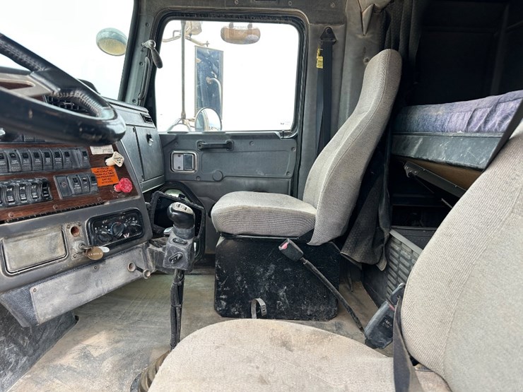 2011-western-star-4900-image-8