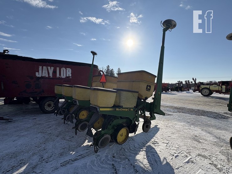 john-deere-7200-image-8