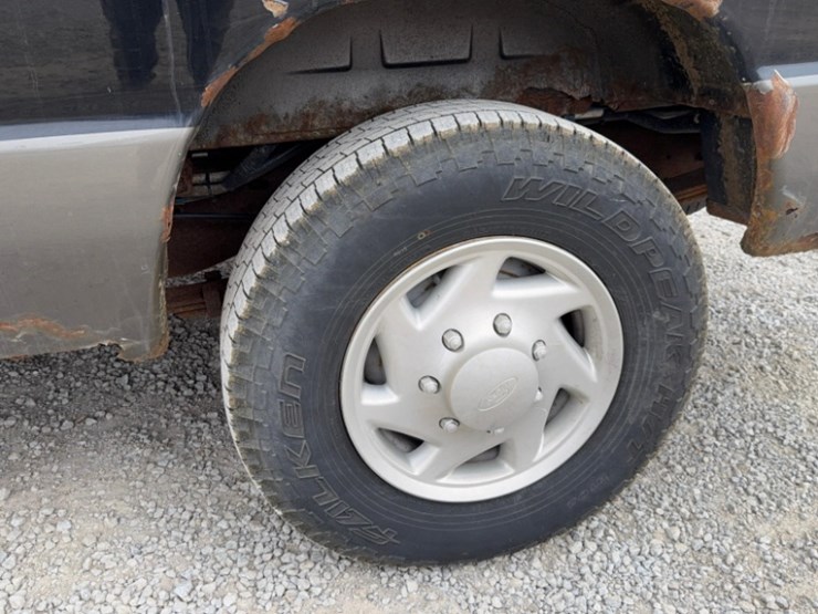 2003-ford-e350-image-29