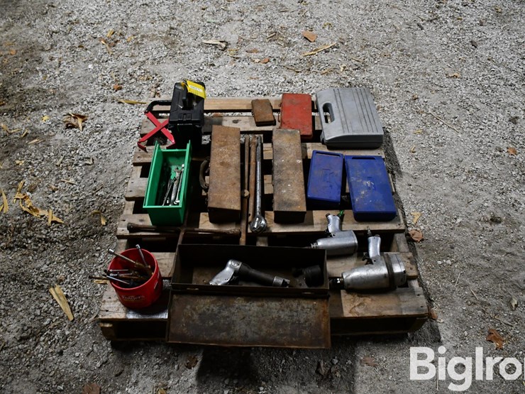 pallet-of-farm-support-image-6