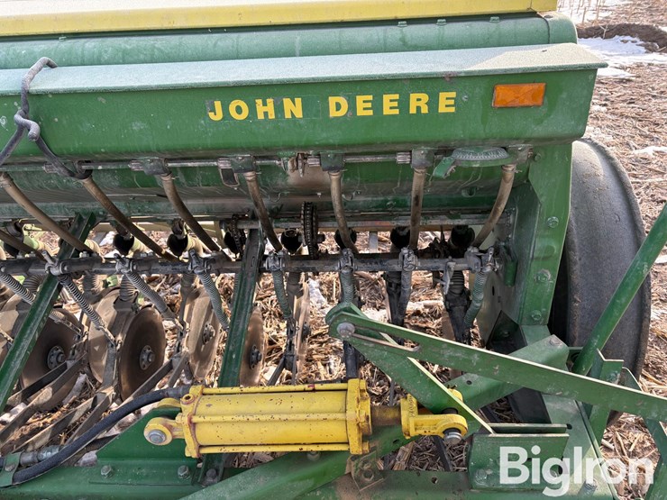 john-deere-8300-image-11