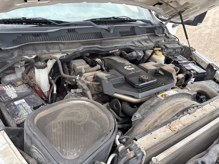 2013-dodge-ram-3500-image-14