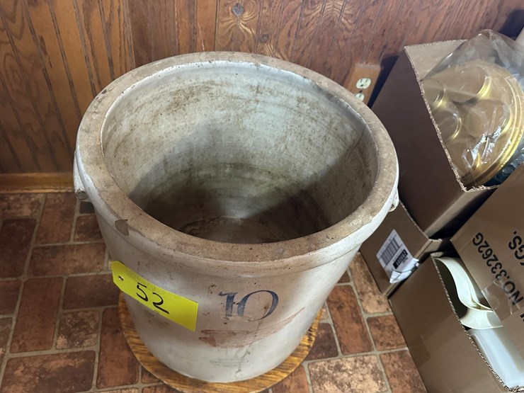 red-wing-10-gallon-crock-image-3