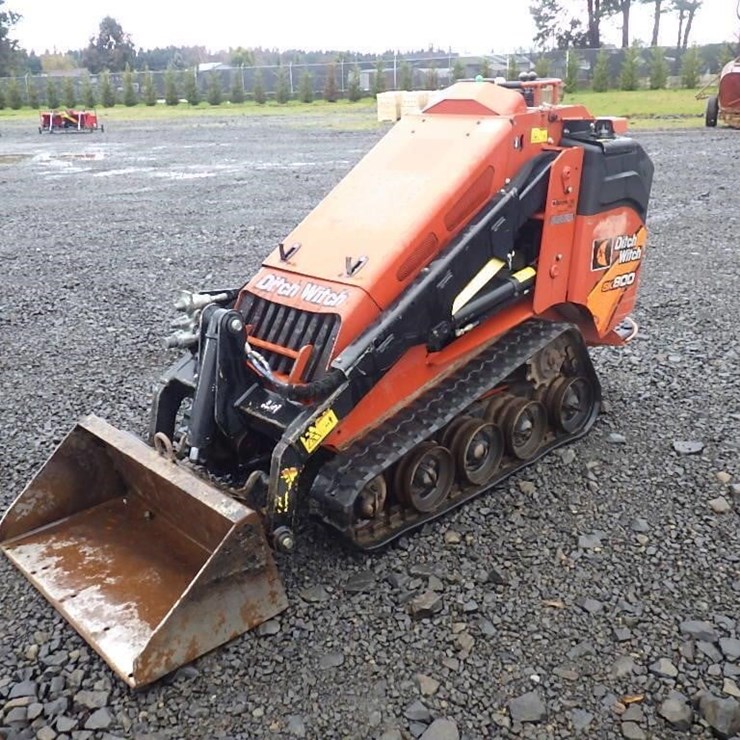 2019 DITCH WITCH SK800
