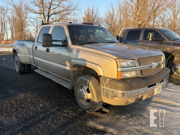 2003-chevrolet-silverado-3500-ls-image-3