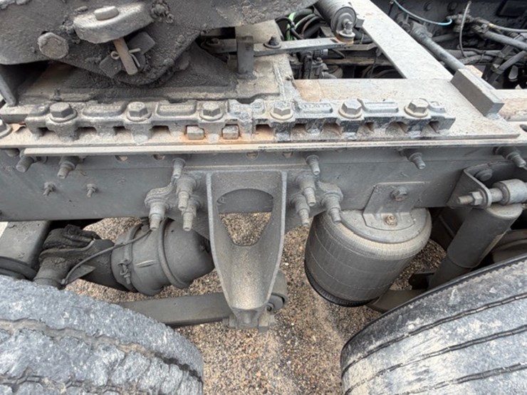 2016-international-prostar-image-36