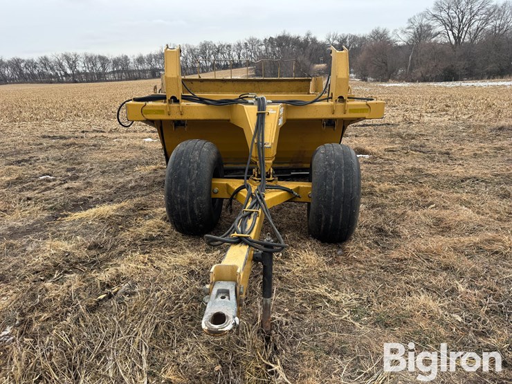 soilmover-fe8120-pull-type-dirt-scraper-image-2