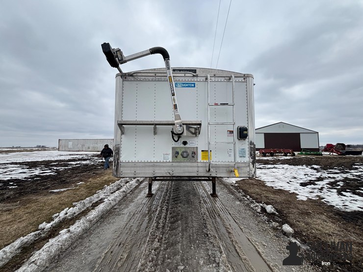 2015-stoughton-ahv-401t-ar-a-image-2