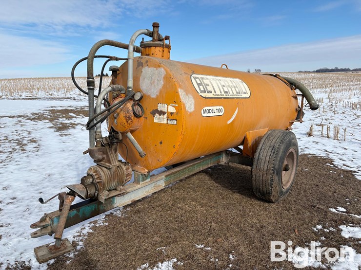 better-built-1100-manure-tank-image-1