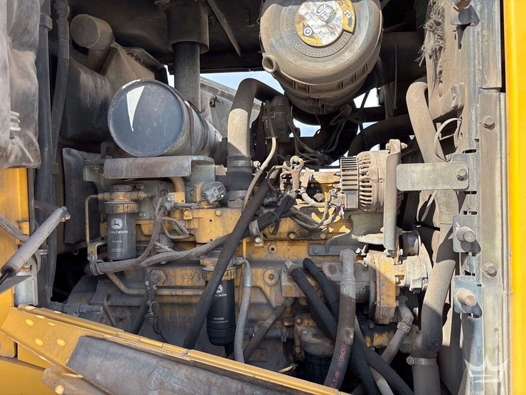 2014-deere-644k-image-19