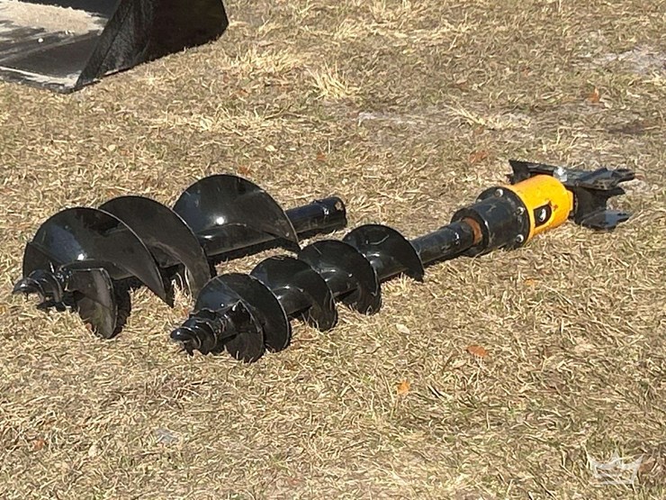 hydraulic-auger-bits-skid-steer-attachment-image-1