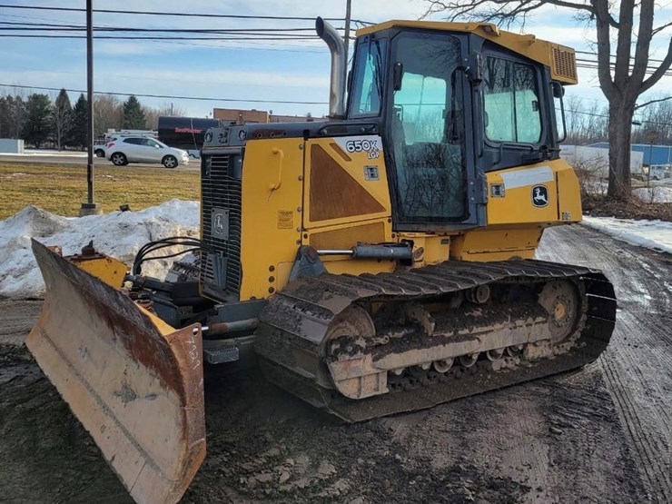 2012-deere-650k-image-1