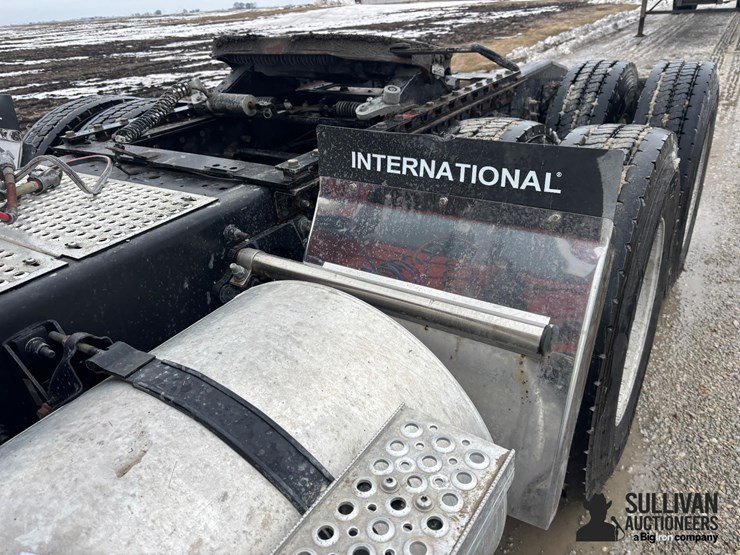 2014-international-prostar-image-15