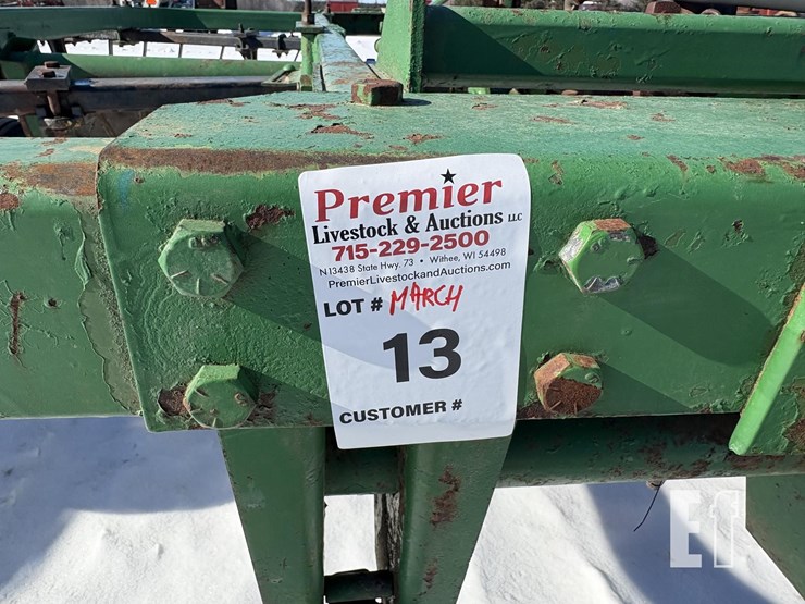 john-deere-210-image-10