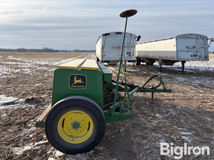 john-deere-8300-image-4