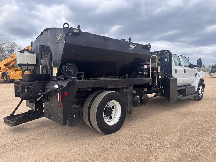 2018-ford-f750-xl-image-1