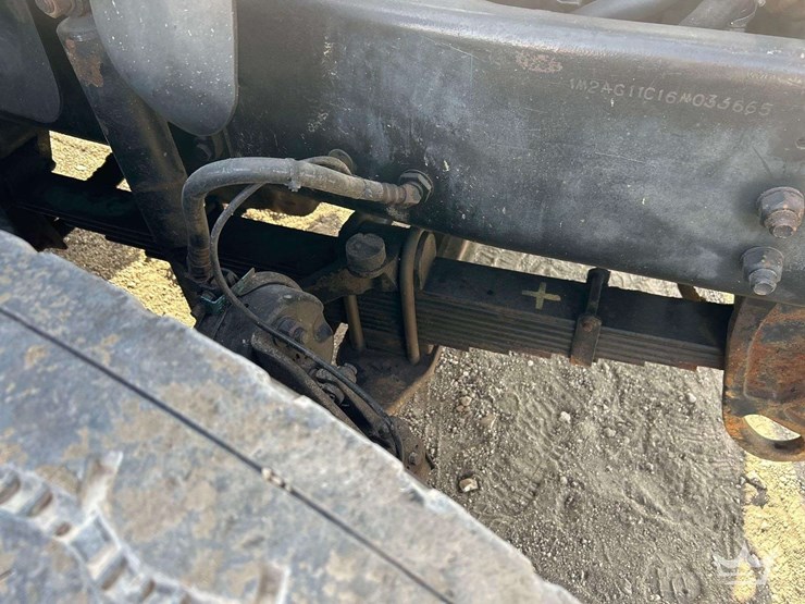 2006-mack-cv713-granite-tri-axle-dump-truck-image-19