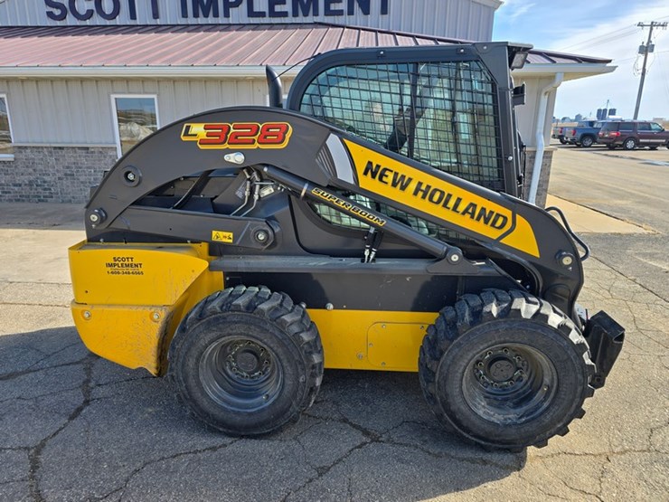 2025-new-holland-l328-image-7