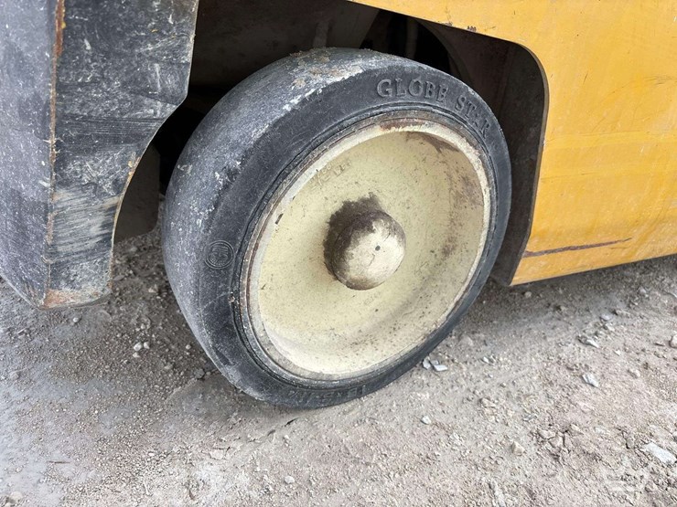 yale-glc030a-2,500lb-propane-foklift-image-27