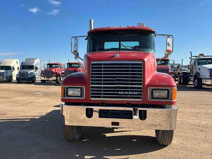 2012-mack-chu-(pinnacle)-image-2