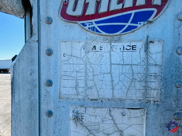 2001-utility-53-ft-image-12