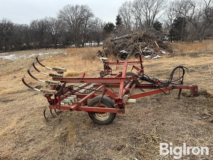 18'-wide-field-cultivator-image-4