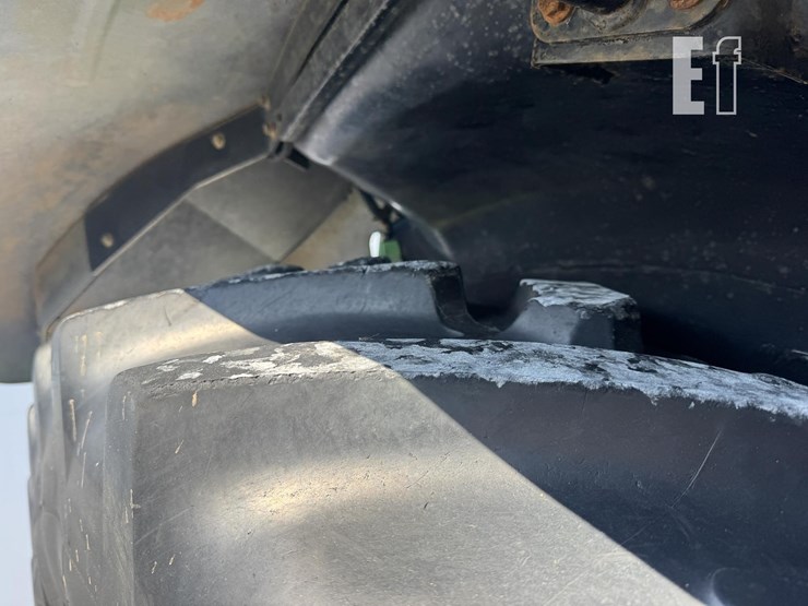 2004-john-deere-8120-image-8