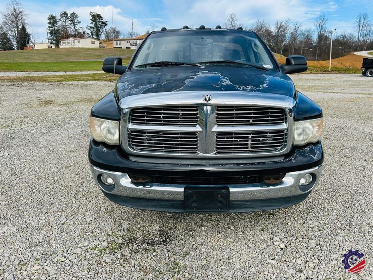 2004-dodge-ram-3500-image-9