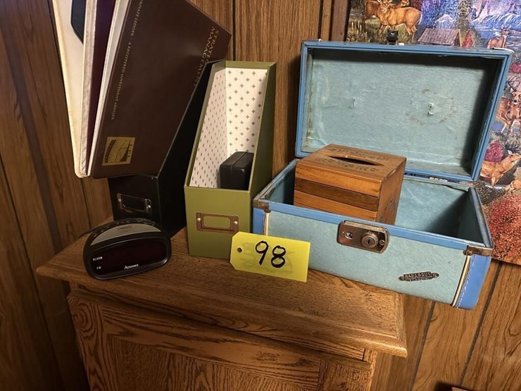 wooden-cabinet-&-file-organizers-image-2