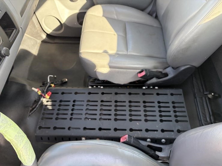 2011-chevrolet-2500-image-11