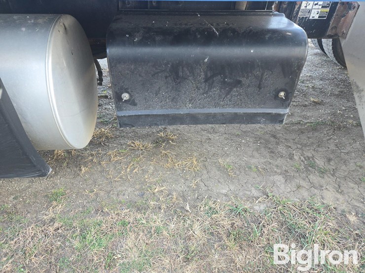 2003-kenworth-t600-image-17