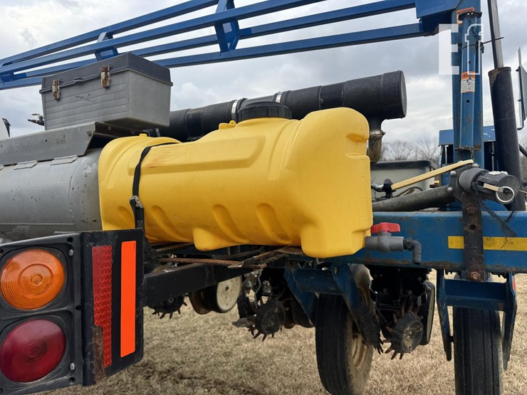 2008-kinze-3600-image-24