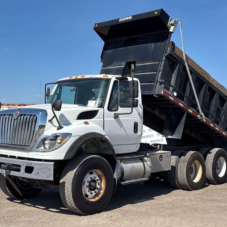 2016 INTERNATIONAL WORKSTAR 7500