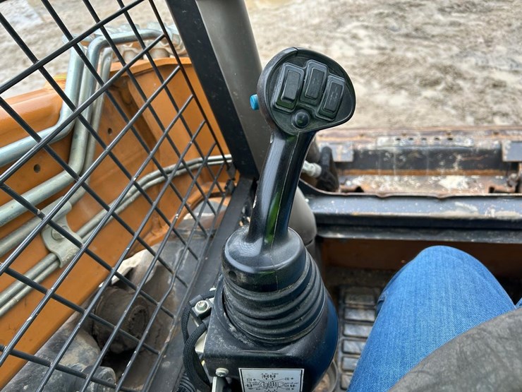 2016-case-tv380-image-23