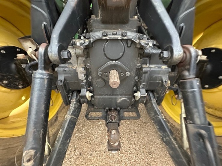 john-deere-4105-image-13