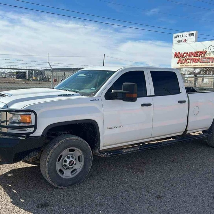 2019 GMC 3500