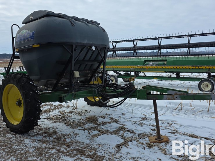 montag-dry-fertlizer-cart-image-3