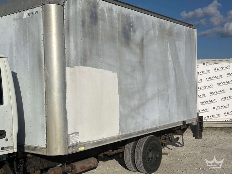 2004-isuzu-npr-image-9