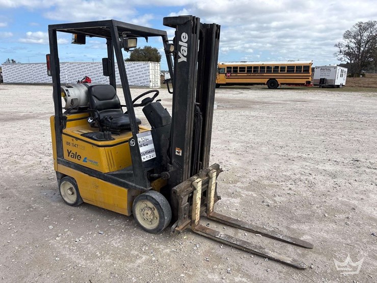 yale-glc030a-2,500lb-propane-foklift-image-2