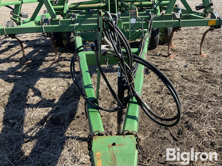 john-deere-24-image-13