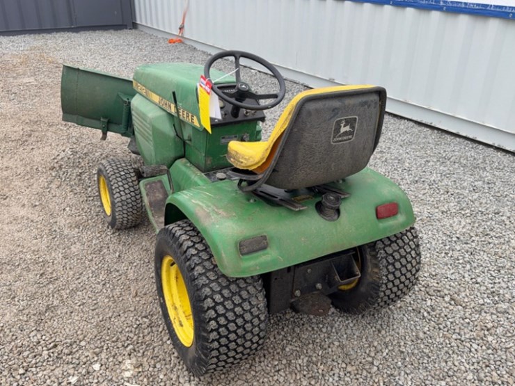 john-deere-212-image-1