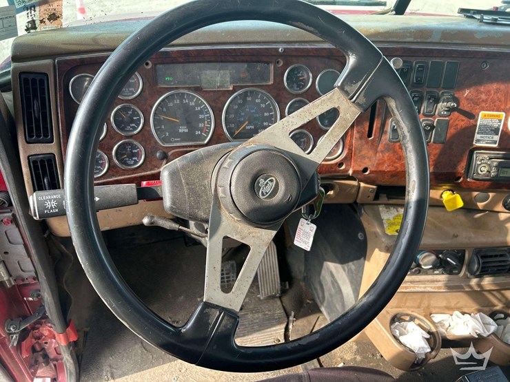 2006-mack-cv713-granite-tri-axle-dump-truck-image-25