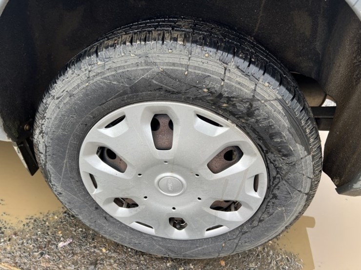 2011-ford-transit-image-17