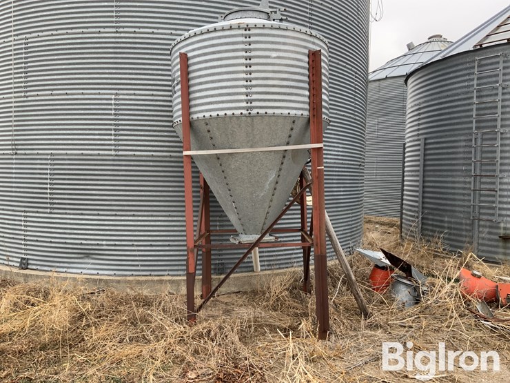 sioux-60-bushel-bulk-bin-image-2